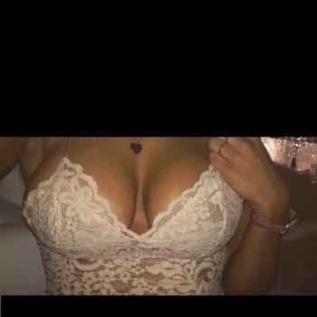 Bienvenida - Sextreff in Dobitschen Profil von Bienvenida, 22 Jahre, Sextreff in Dobitschen (Thüringen)